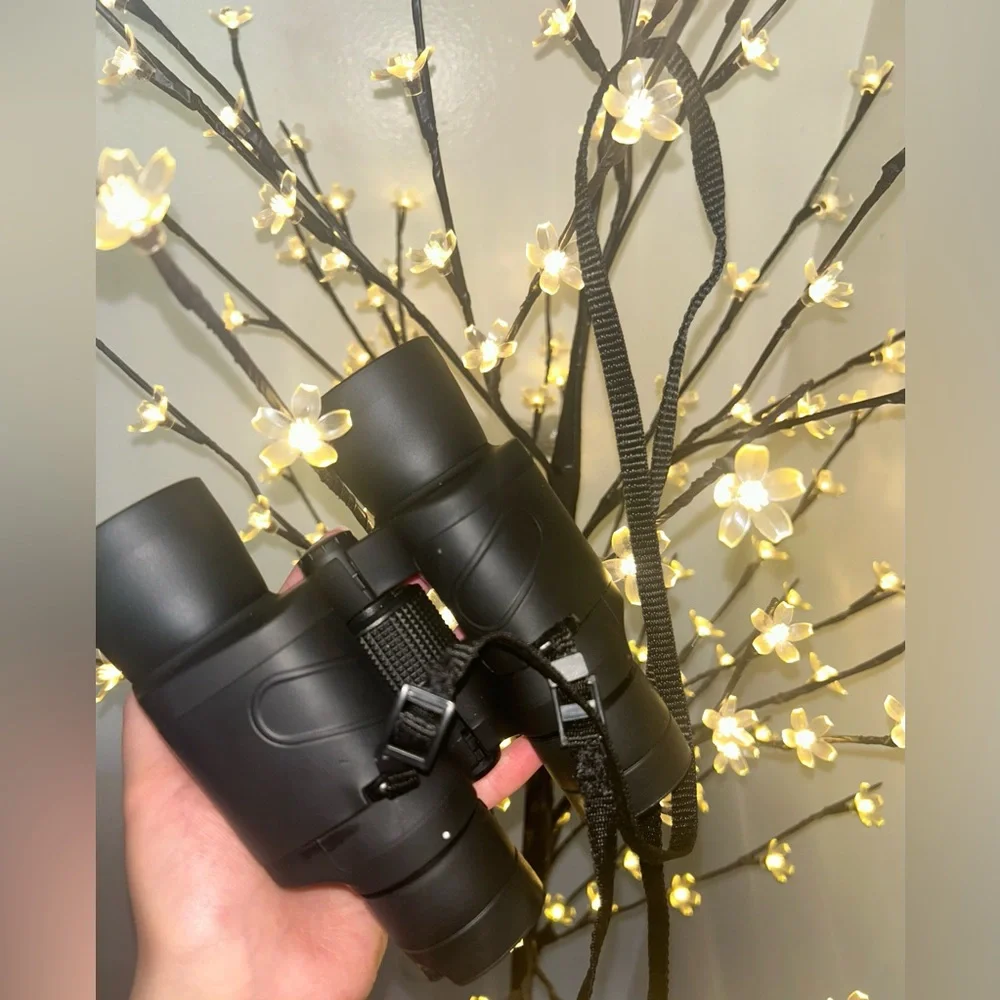Binoculars with its original bag